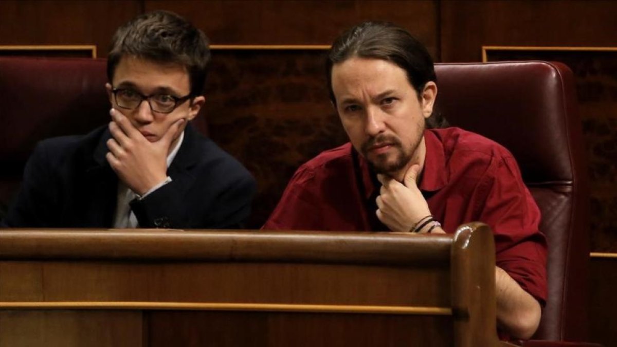 Pablo Iglesias e Íñigo Errejón en el pleno del Congreso.