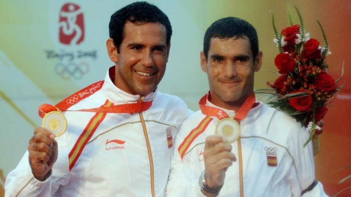 Fernando Echávarri, a la izquierda, junto a Antón Paz cuando ganaron la medalla de oro en los Juegos de Pekín