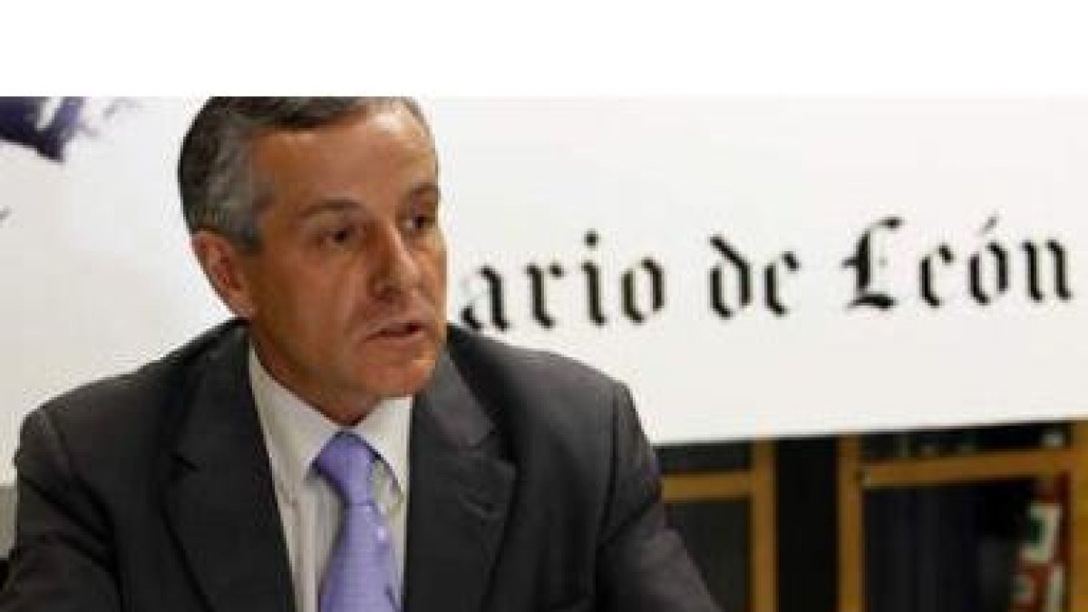 El candidato del PP y alcalde electo, Emilio Guitérrez, en un momento del café de redacción.