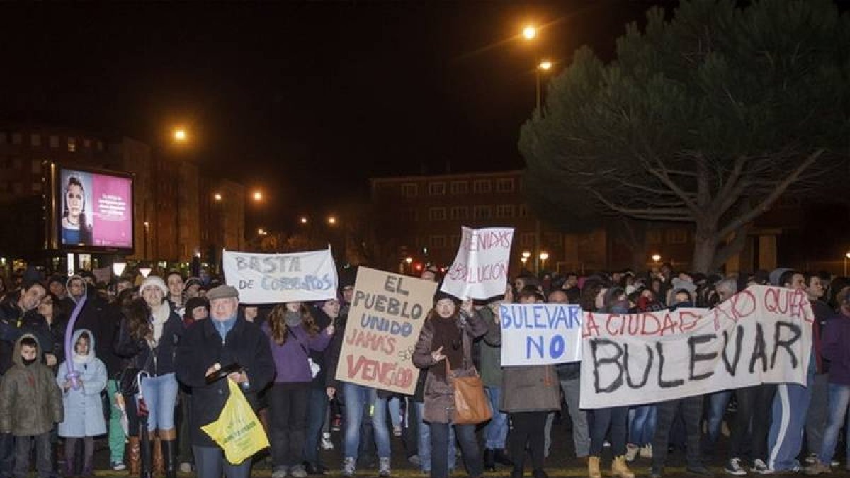 Vecinos del barrio de Gamonal, en la manifestación de este domingo.