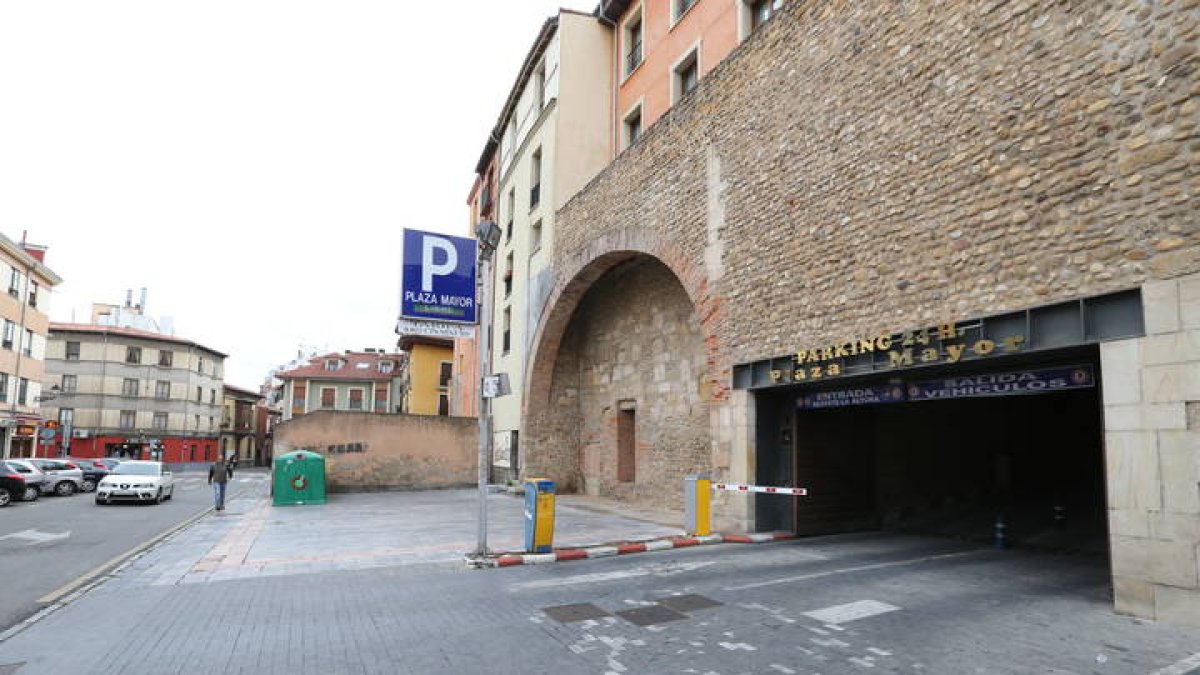 Parking subterráneo de la Plaza Mayor. RAMIRO