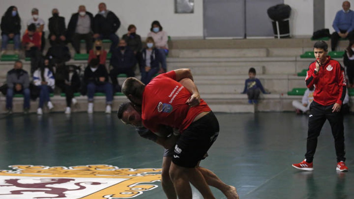 Corro de lucha leonesa,. FERNANDO OTERO