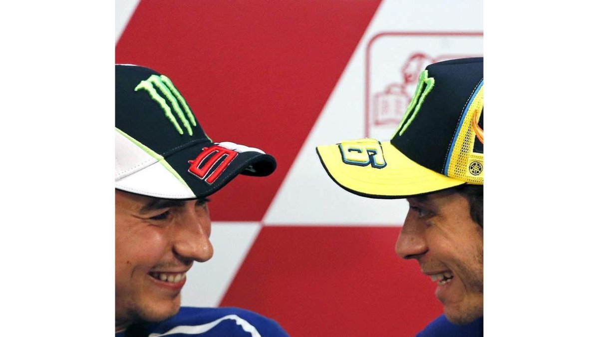 Los pilotos Jorge Lorenzo y Valentino Rossi.