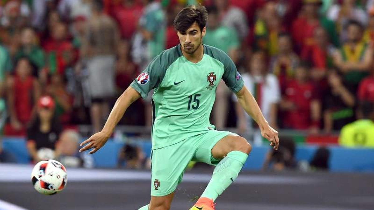 André Gomes llega al Barça después de ganar la Eurocopa con Portugal. GEORGI LICOVSKI