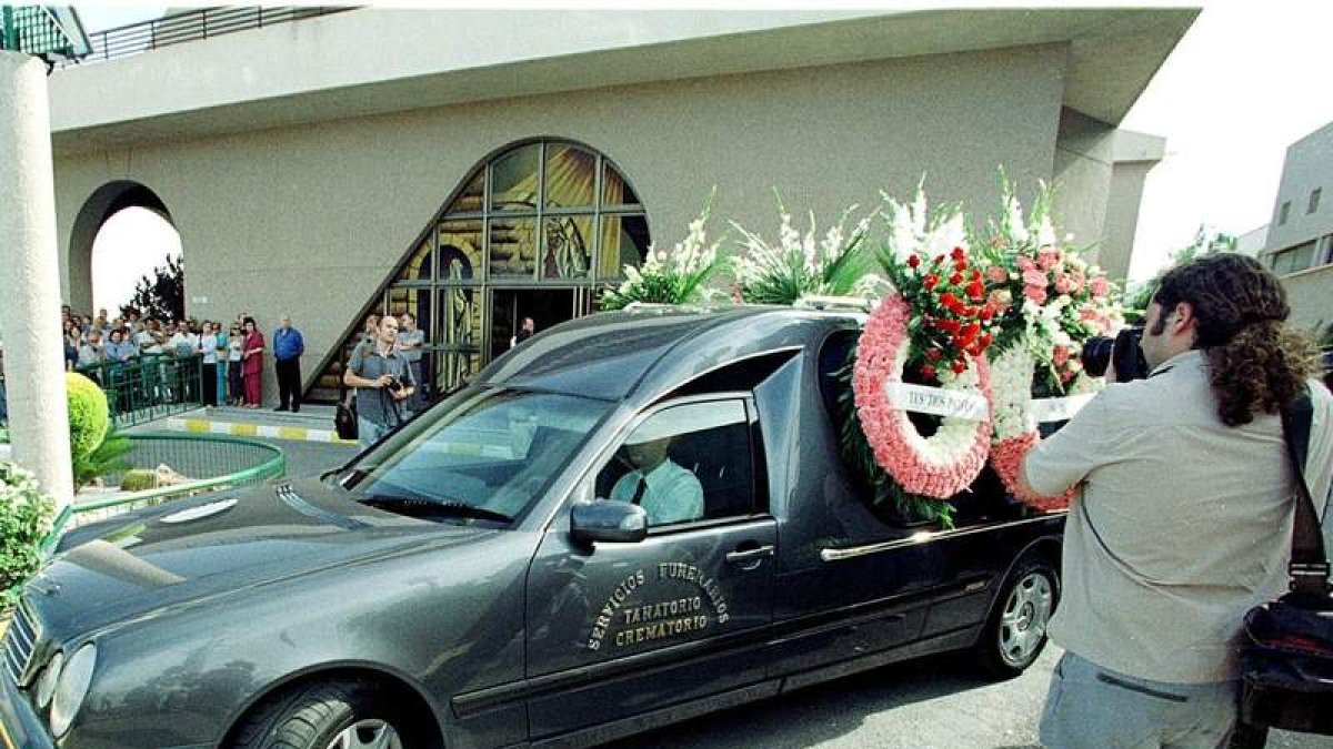 Imagen del funeral por el bebé asesinado en Elche. MORELL
