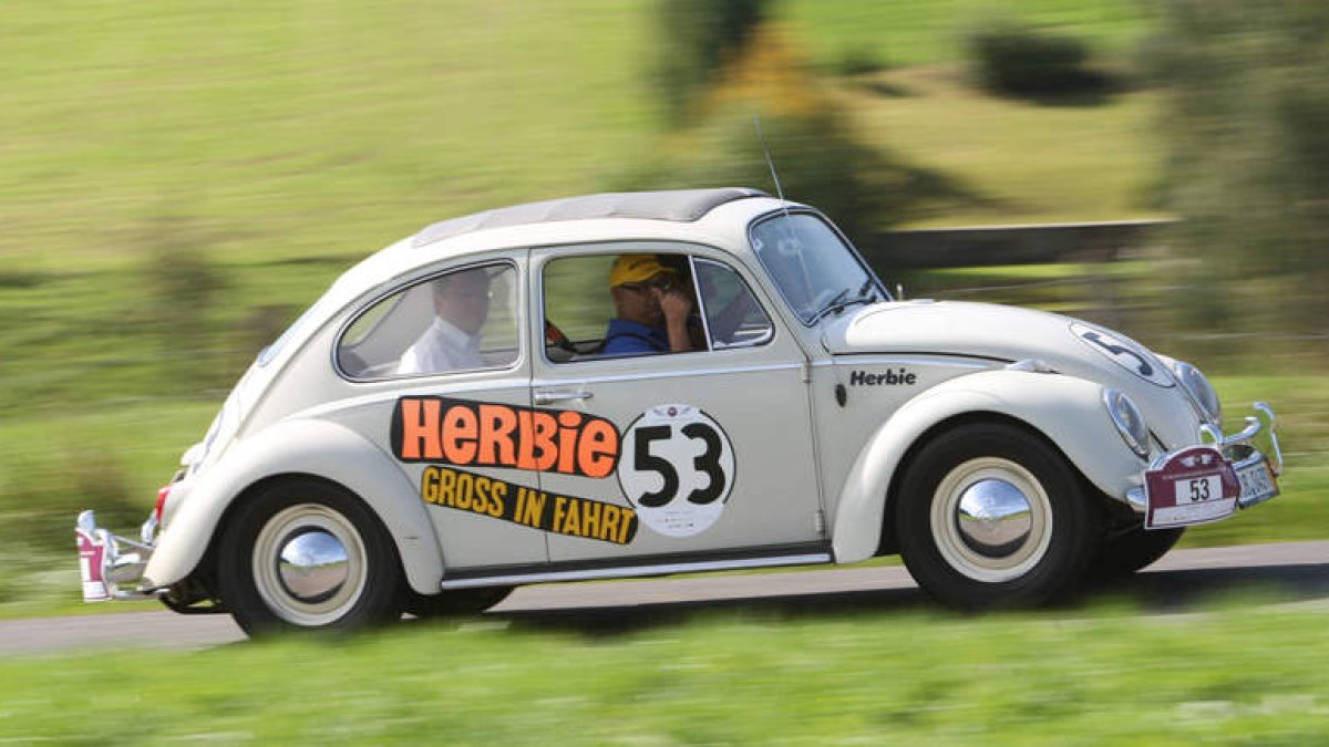 Pocos como el «Escarabajo», y el artista «Herbie», han contribuido tanto a la iconografía automovilística mundial.