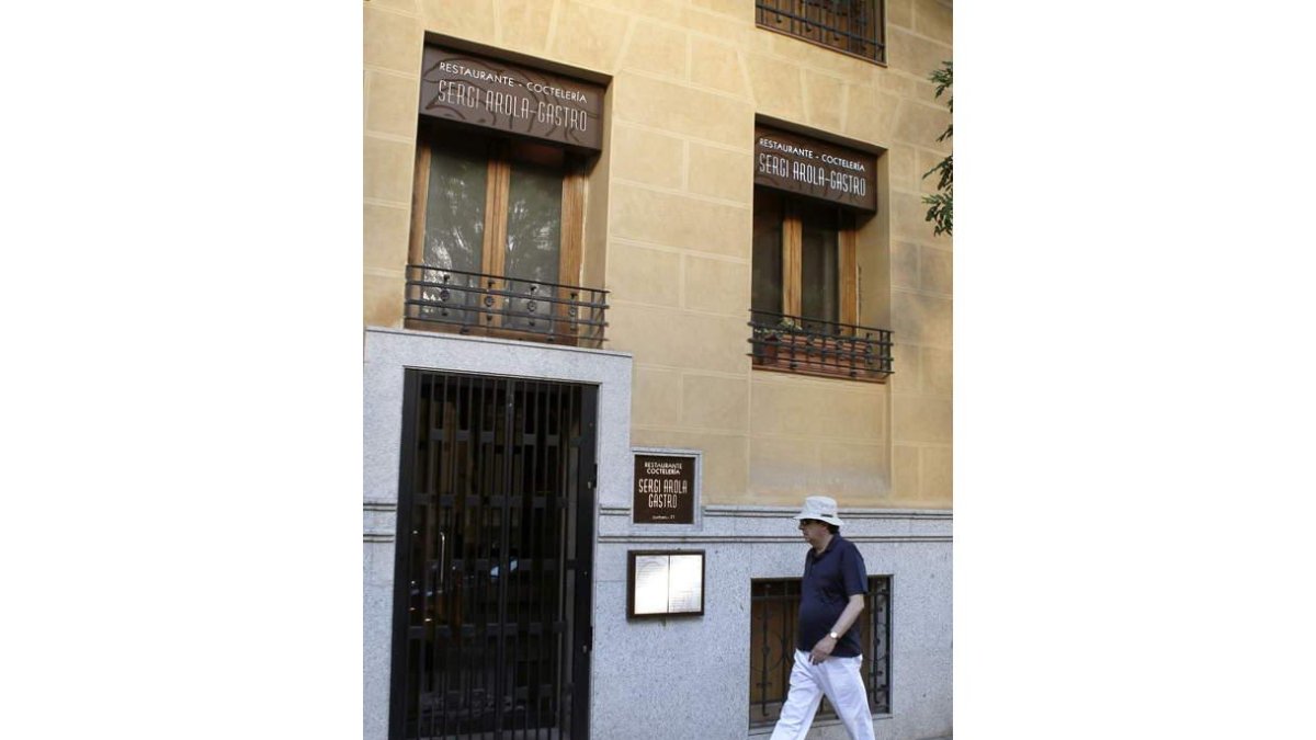 Vista de la entrada al restaurante Sergi Arola Gastro de Madrid, ya cerrado.