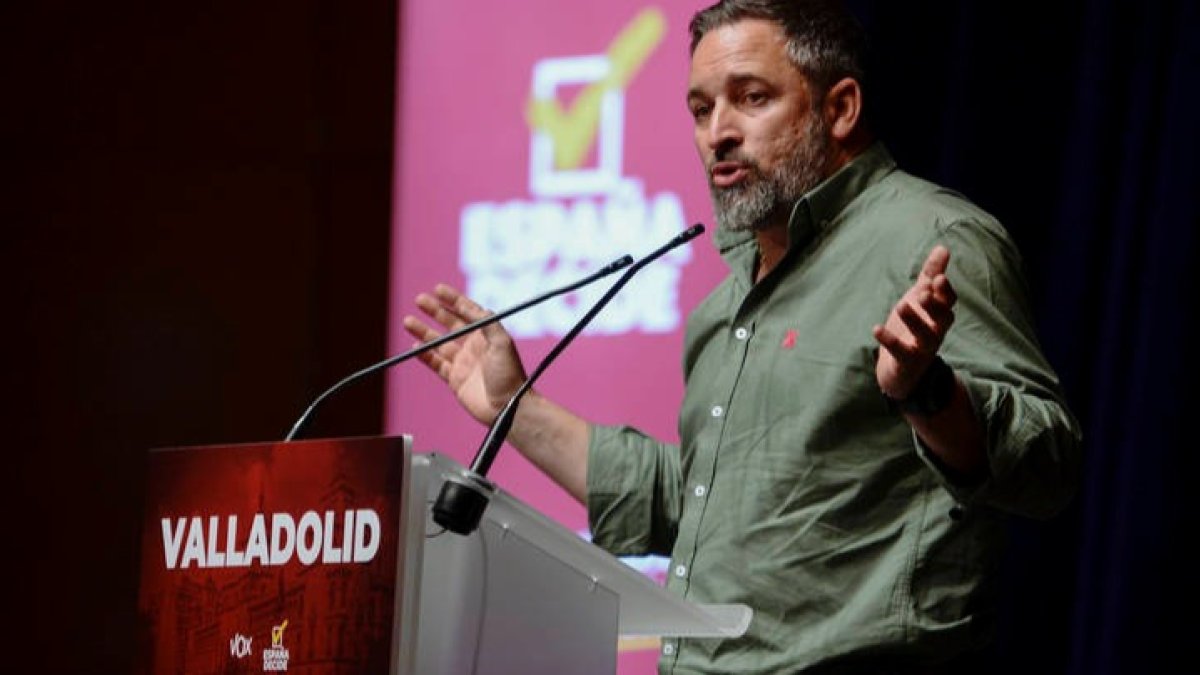El presidente de Vox, Santiago Abascal, participa en un mitin en Valladolid. NACHO GALLEGO