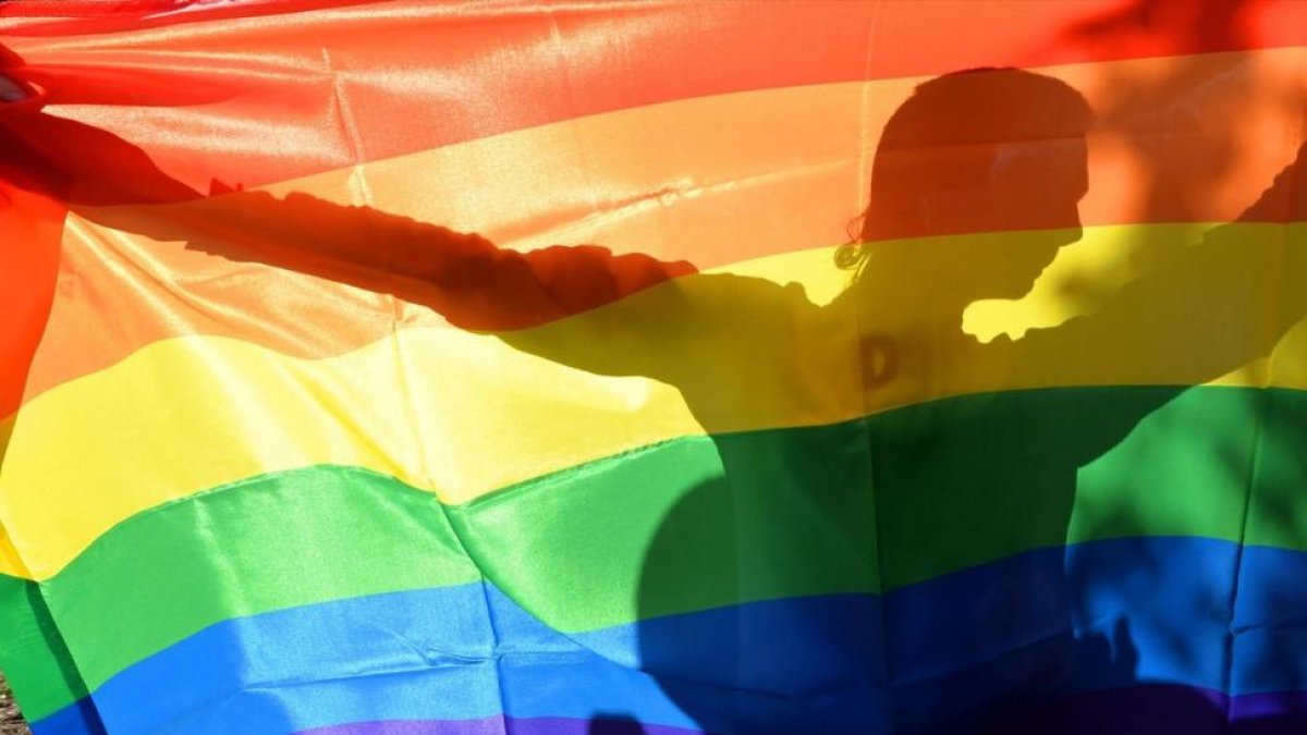 La bandera multicolor, que representa el orgullo LGBT
