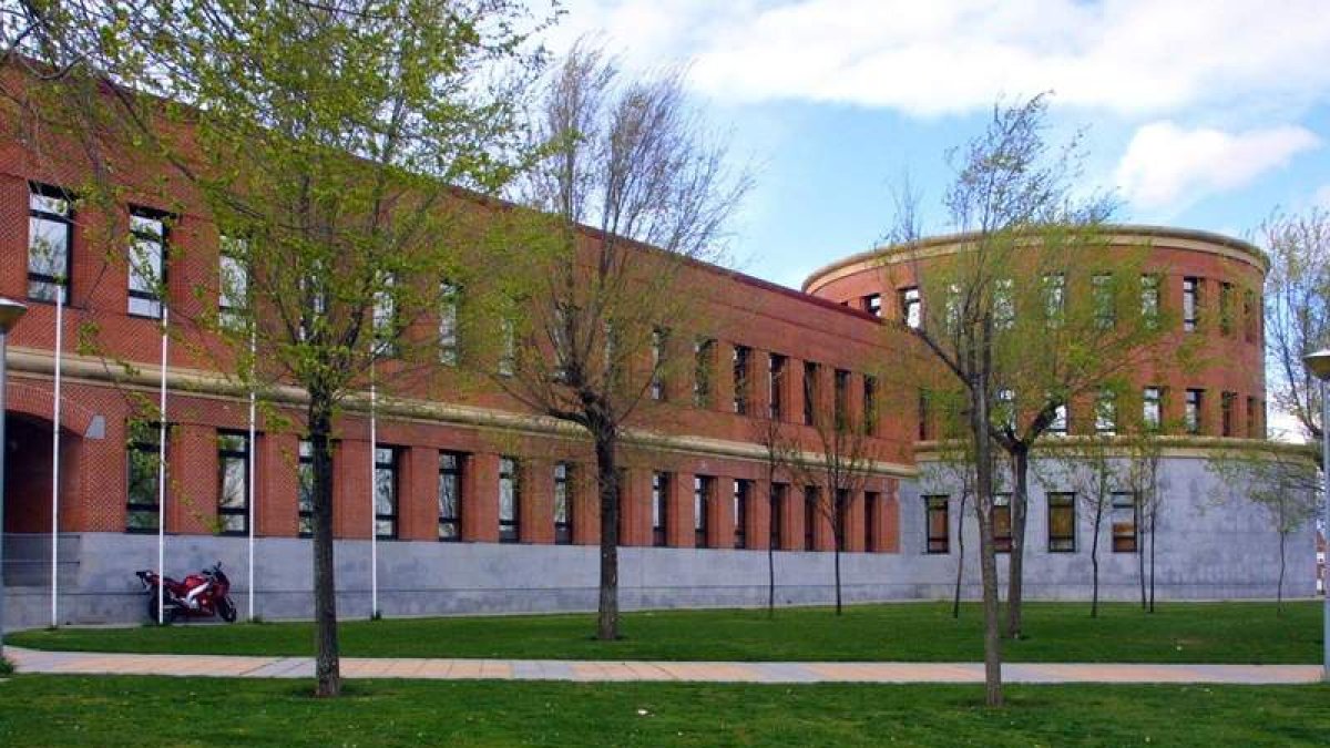 Facultad de Industriales en la que se prevé un aumento de alumnos.