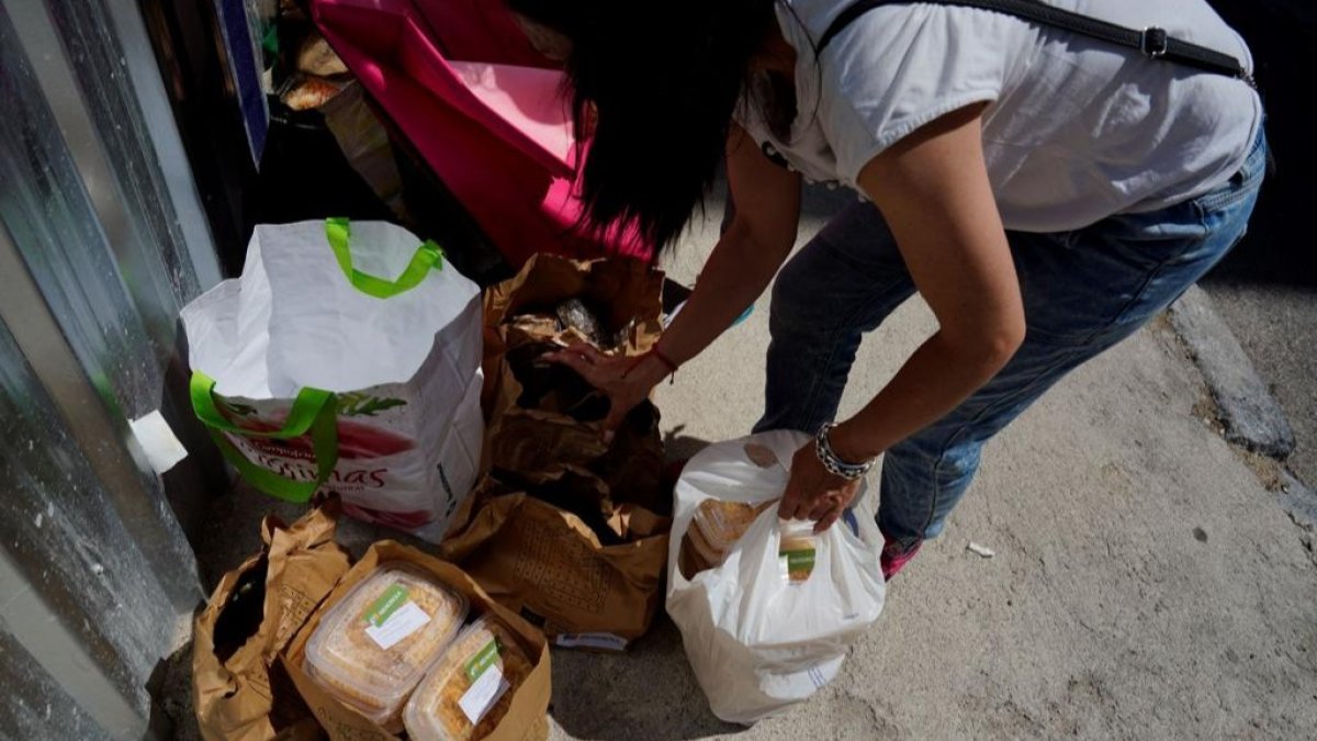 Los programas sociales de Iberdrola llegarán este año a 40.000 personas desfavorecidas. DL