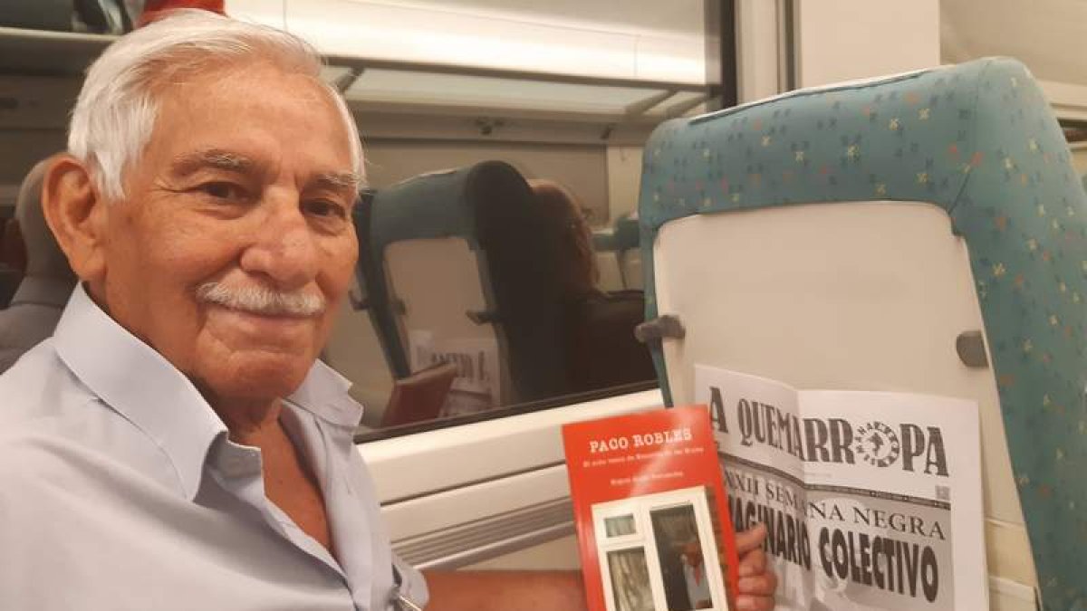 Paco Robles, un ‘niño’ de la guerra de 93 años, desde Inglaterra a la Semana Negra de Gijón. GAITERO