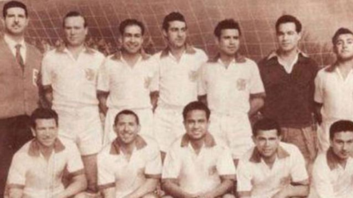 Los jugadores del Green Cross chileno en 1961, poco antes del accidente aéreo.