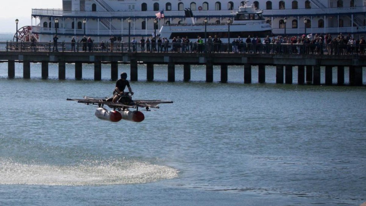 El nuevo coche volador de Kitty Hawk durante su primer vuelo.