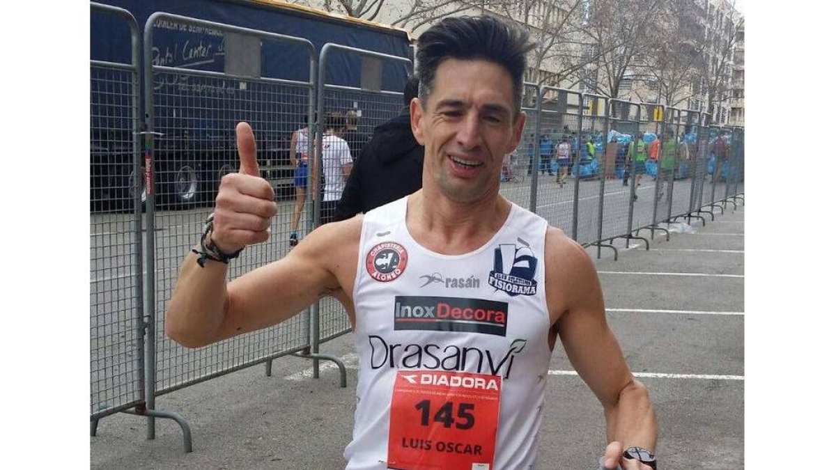 Luis Óscar tras acabar el Nacional de media maratón. EDUARDO