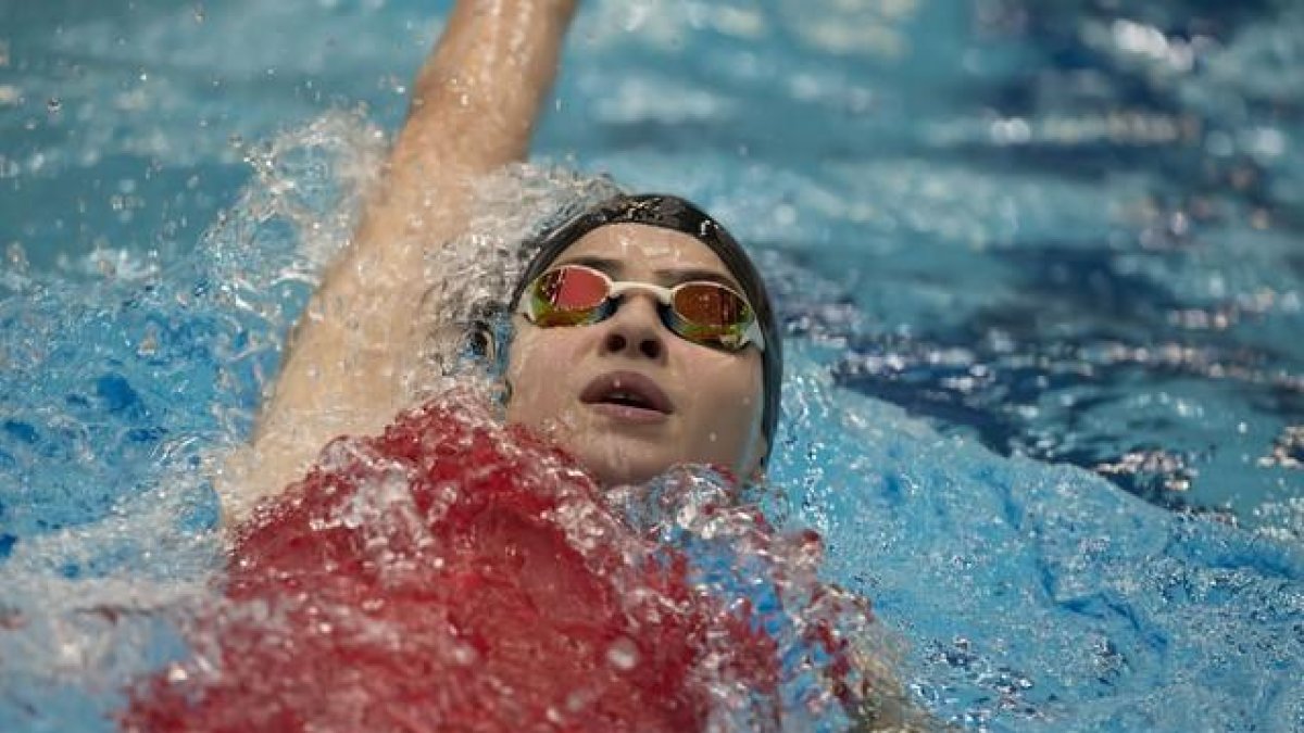 Yusra Mardini entrenando en la piscina del Wasserfreunde Spandau 04 de Berlín.