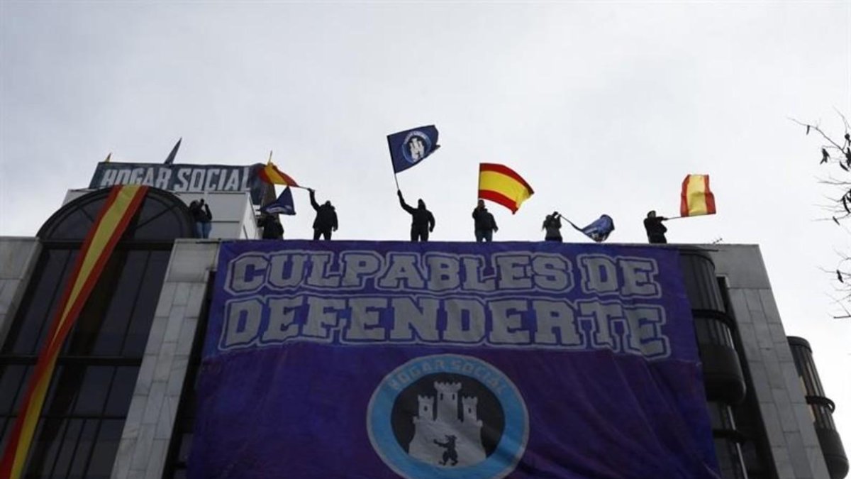 La resistencia de Hogar Social Madrid al desalojo de su sede de Banco Madrid.