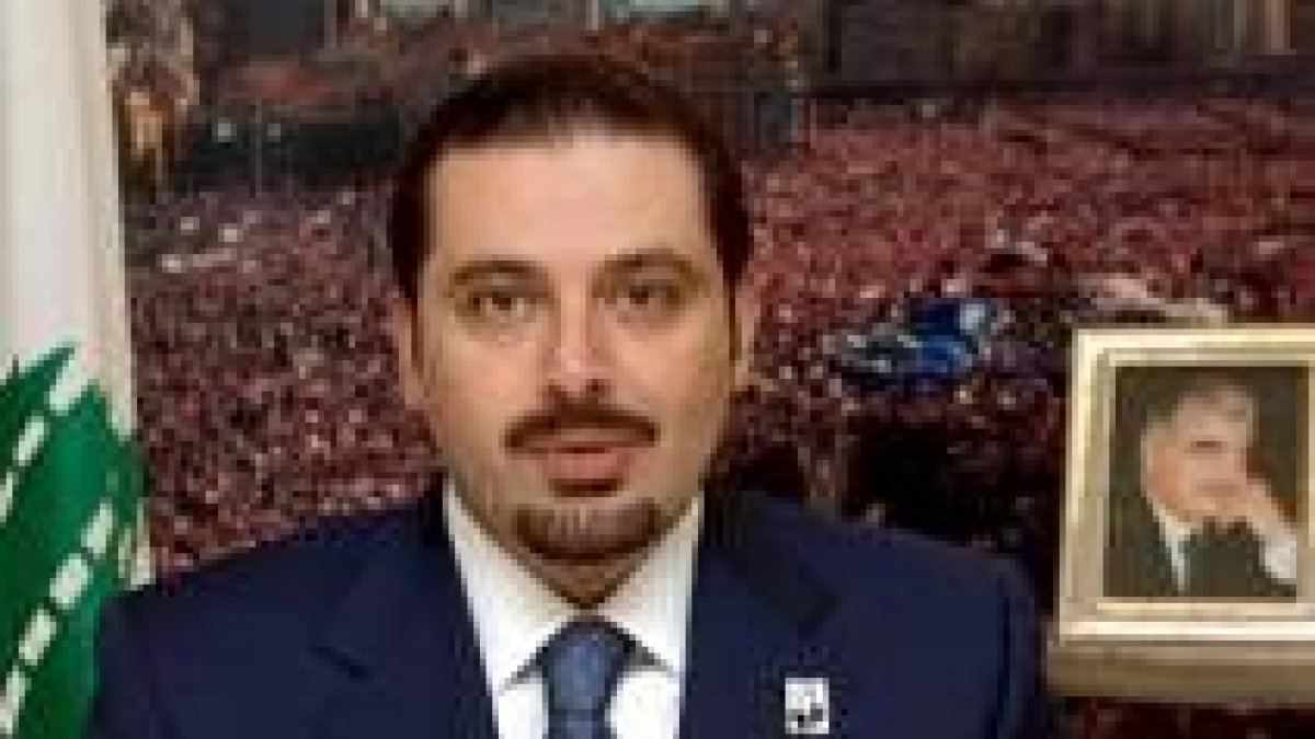 El hijo de Rafic Hariri leyó un comunicado en televisión desde Yeda
