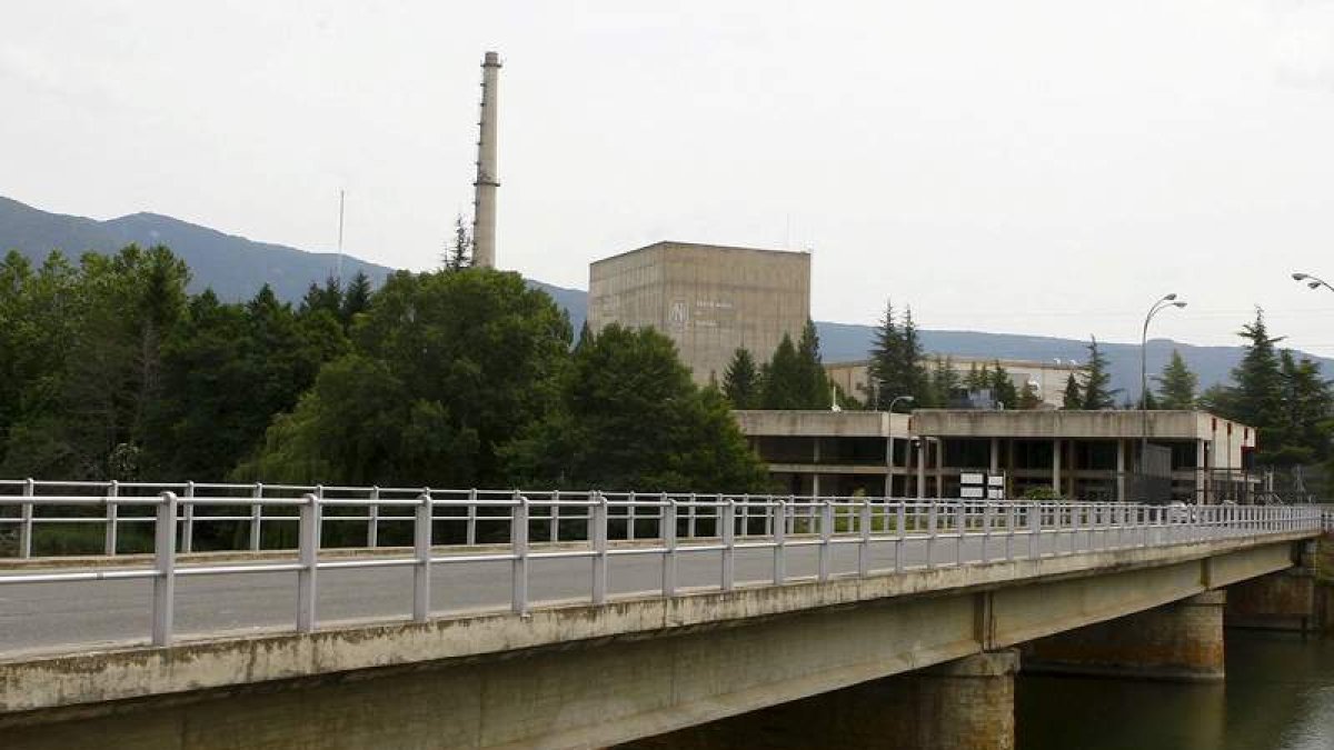 Imagen del exterior de la central nuclear de Garoña.