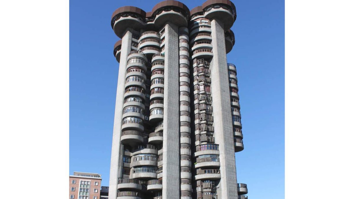 El edificio Torres Blancas de Madrid pertenece al movimiento ‘brutalismo’. DL