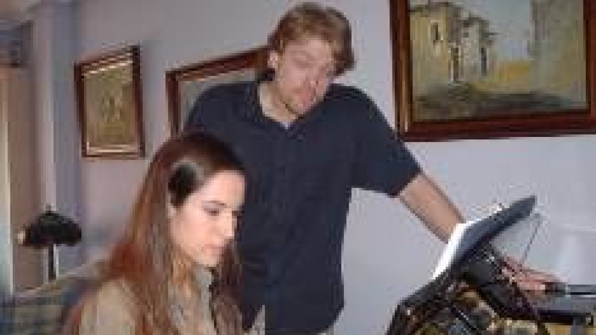 La pianista Rebeca Manjón y el barítono americano Jonathan Lasch