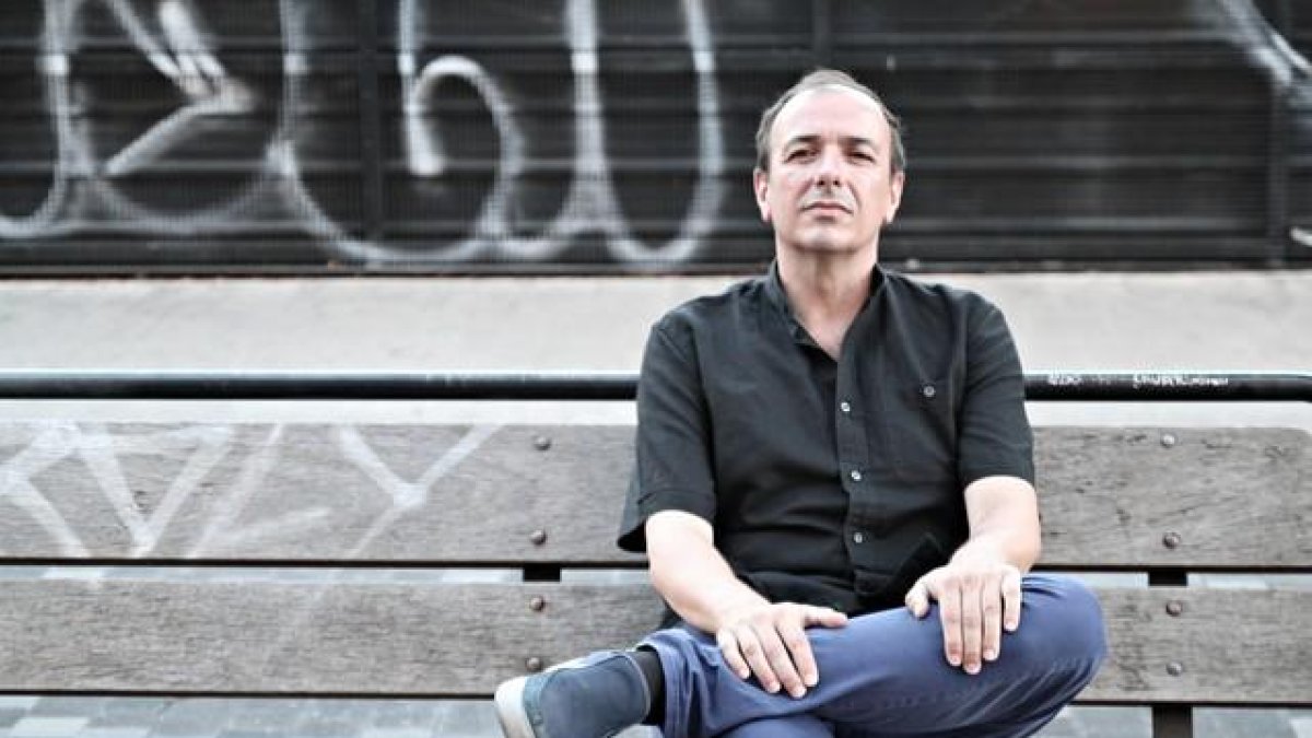 El periodista Esteban Hernández, autor del libro 'Nosotros o el caos: así es la derecha que viene'