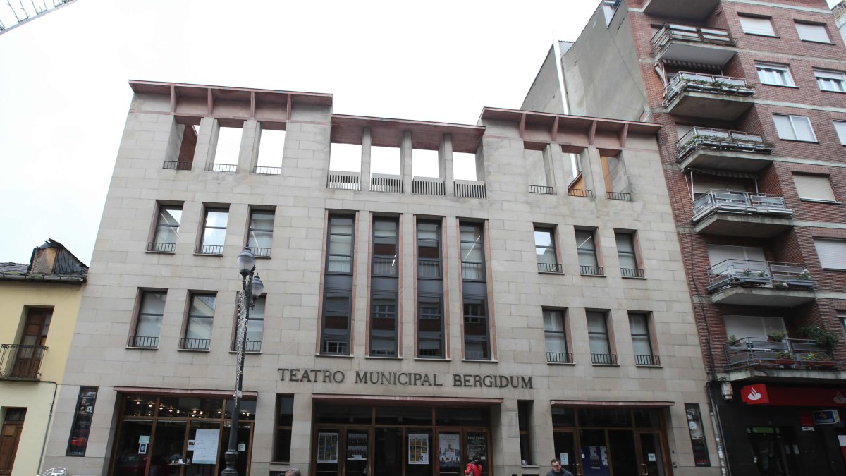 El Teatro Bergidum, en Ponferrada. L. DE LA MATA