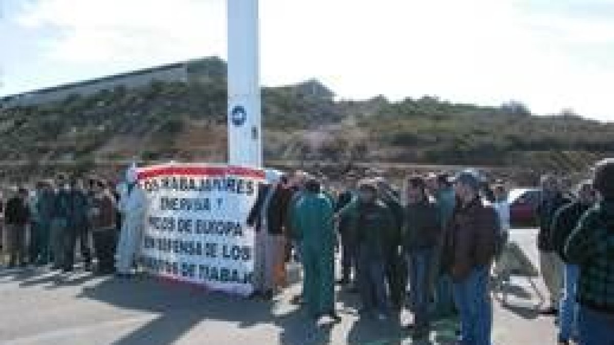 Los trabajadores de Enervisa y Picos de Europa volverán a sufrir un nuevo expediente de suspensión