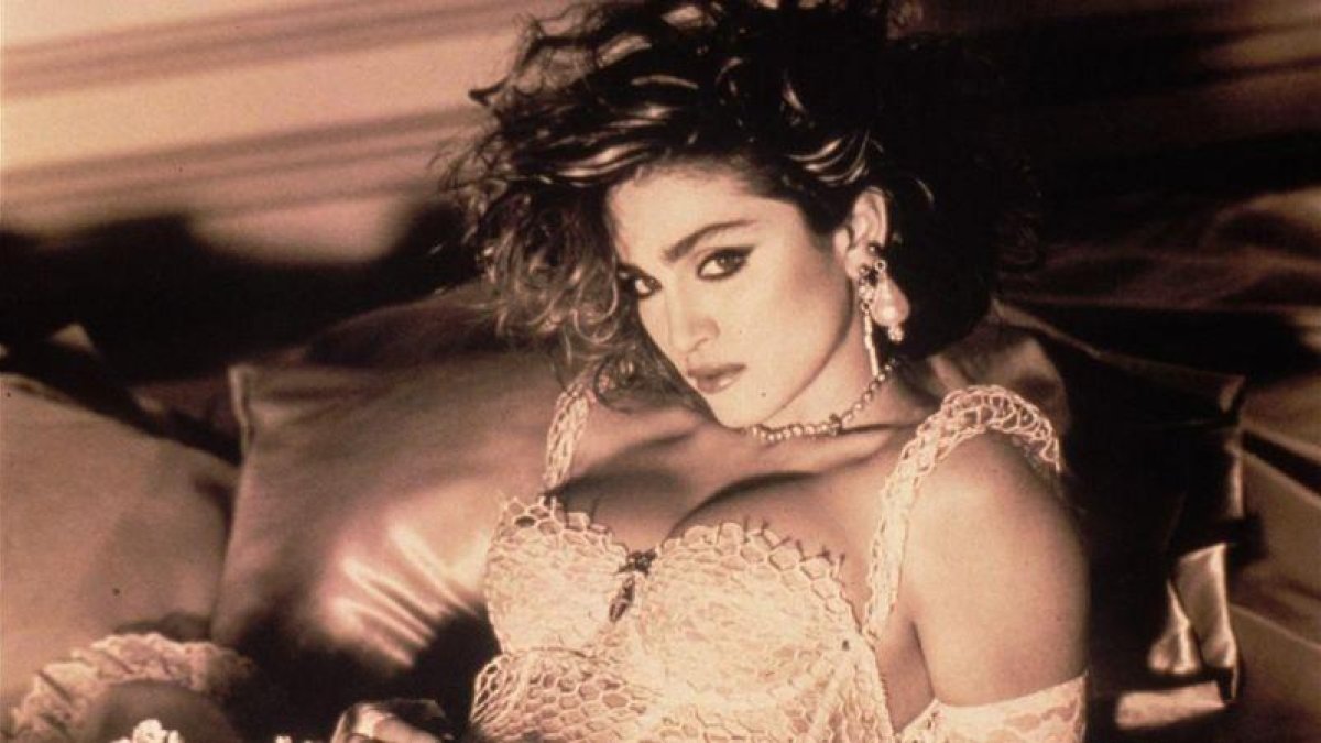 Madonna, en la portada de Like a virgin.