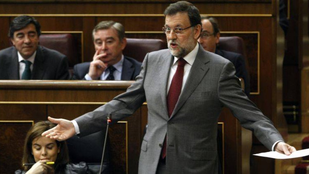 El presidente del Gobierno, Mariano Rajoy, durante su intervención en la sesión de control al Ejecutivo, este miércoles en el Congreso.