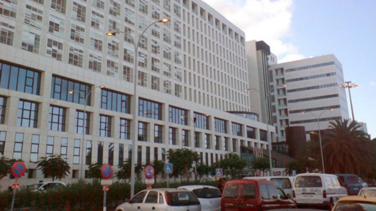 Hospital Insular de Gran Canaria .