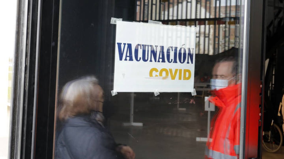 Continúa la vacunación en León. DL