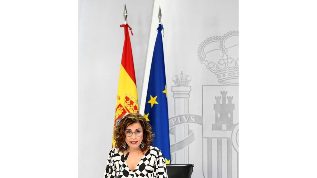 La ministra de Hacienda, María Jesús Montero. VÍCTOR LERENA