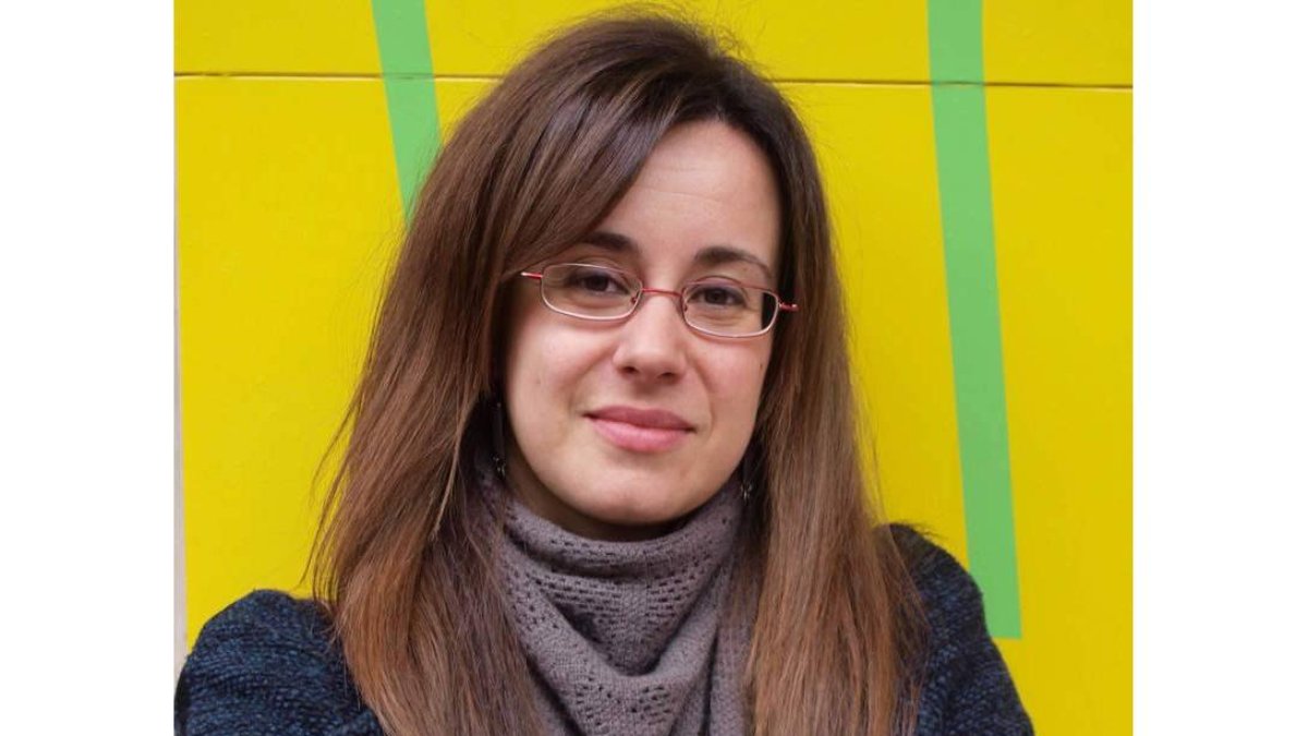 La escritora y periodista de Santa Lucía de Gordón Noemí G. Sabugal.