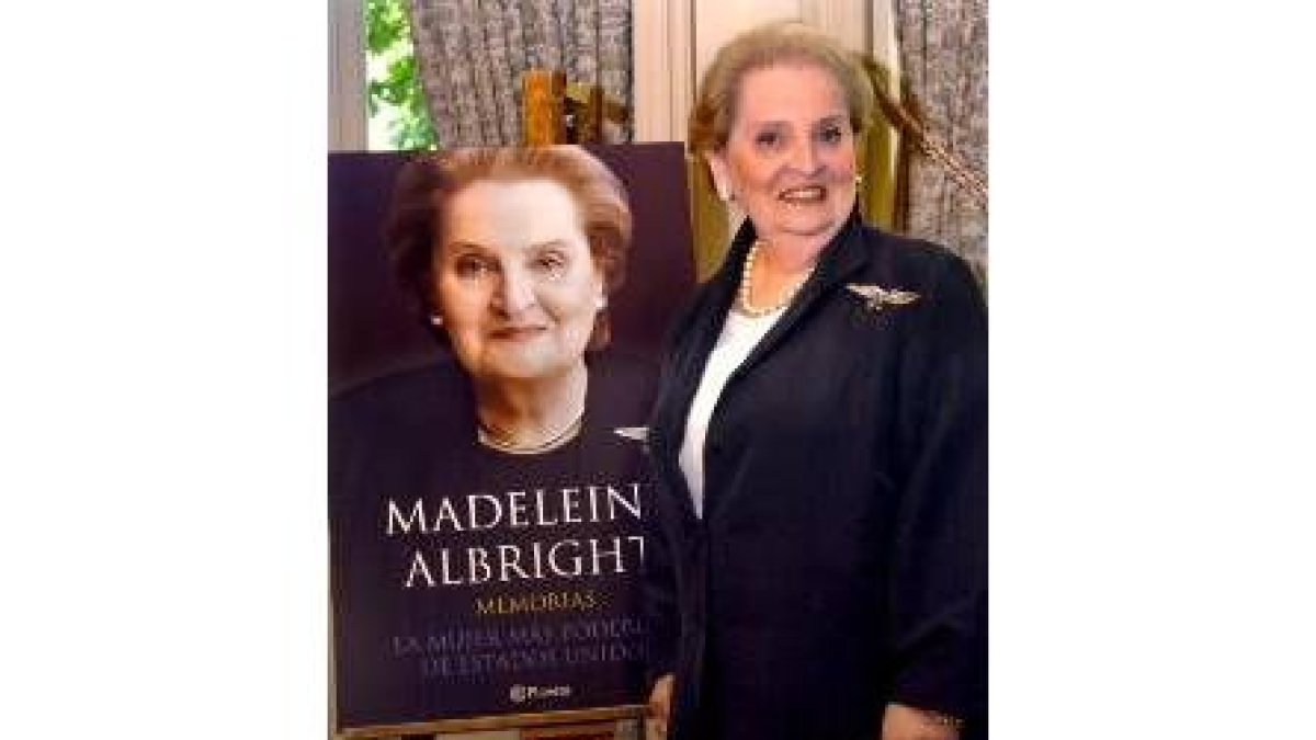 Madeleine Albright en la rueda de prensa en Madrid