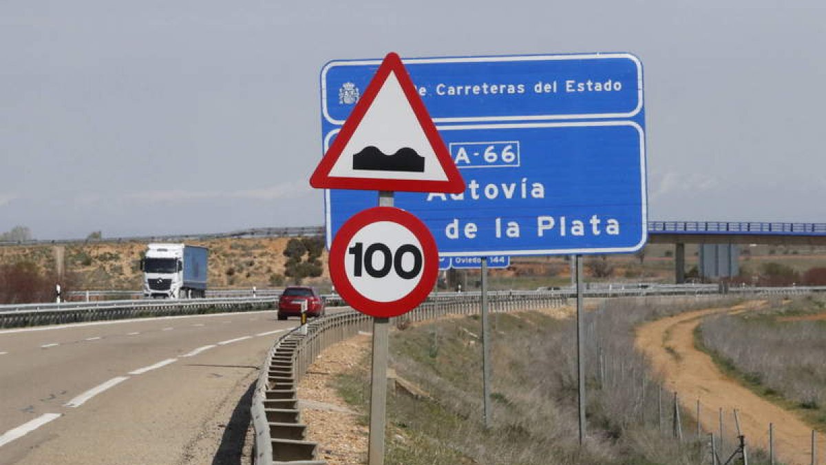 El centro analiza todas las señales indicativas de las carreteras. RAMIRO