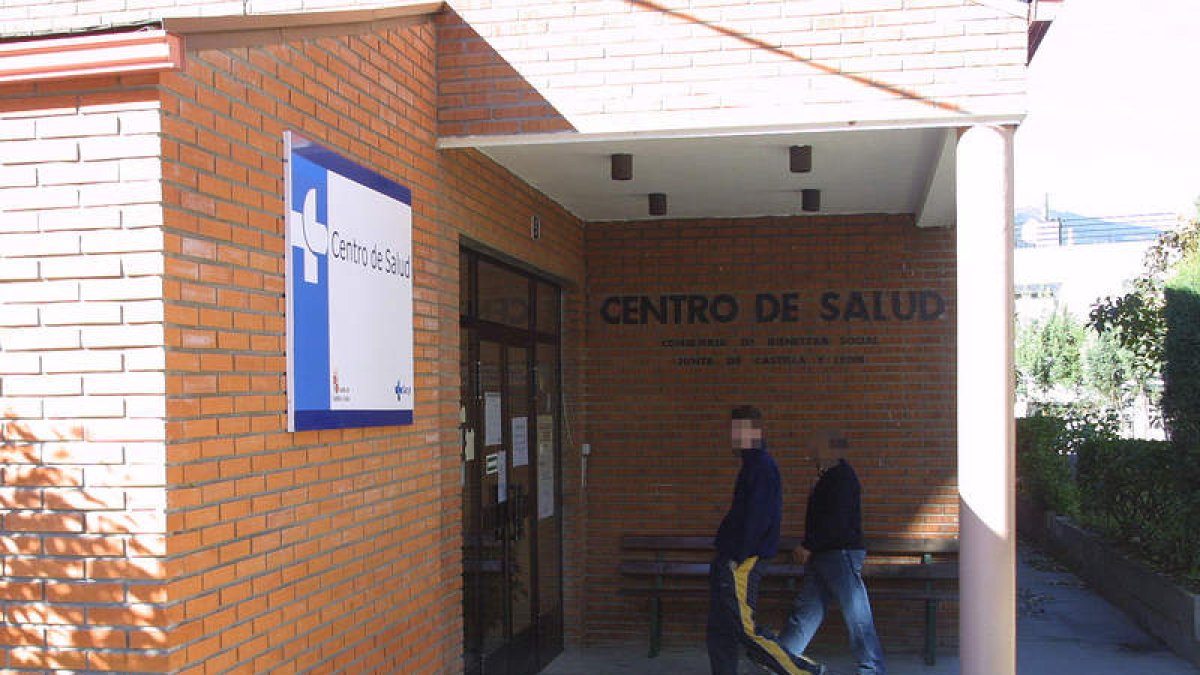 Foto de archivo del centro de salud de Puente. ANA F. BARREDO