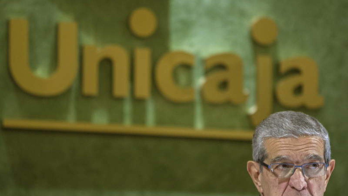 El presidente de Unicaja, Braulio Medel, en un acto en Málaga el pasado mes de febrero. EFE