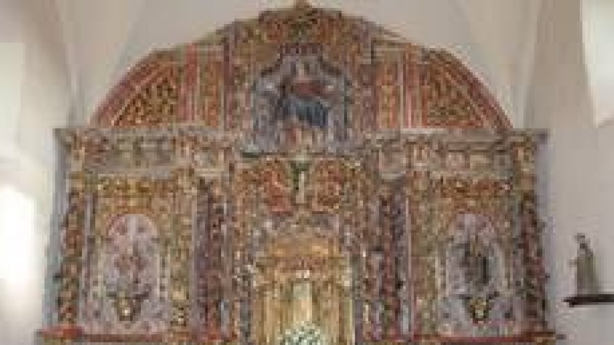 Una imagen del retablo de la Asunción tras su restauración