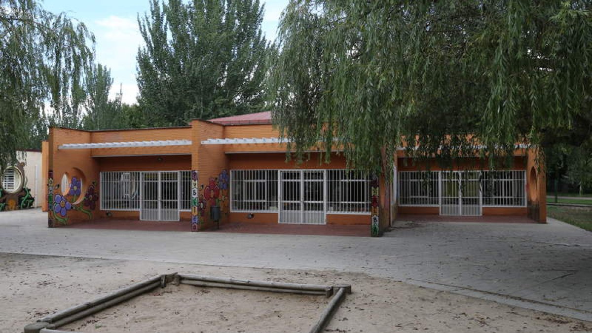 El colegio Peñalba vivirá hoy un inicio de curso con una protesta de padres y alumnos.