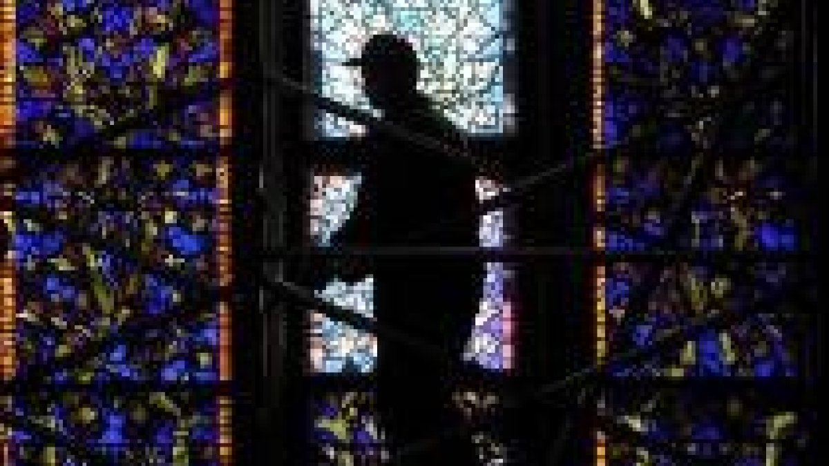 La reparación de las vidrieras de la Catedral de León comenzará en las próximas semanas