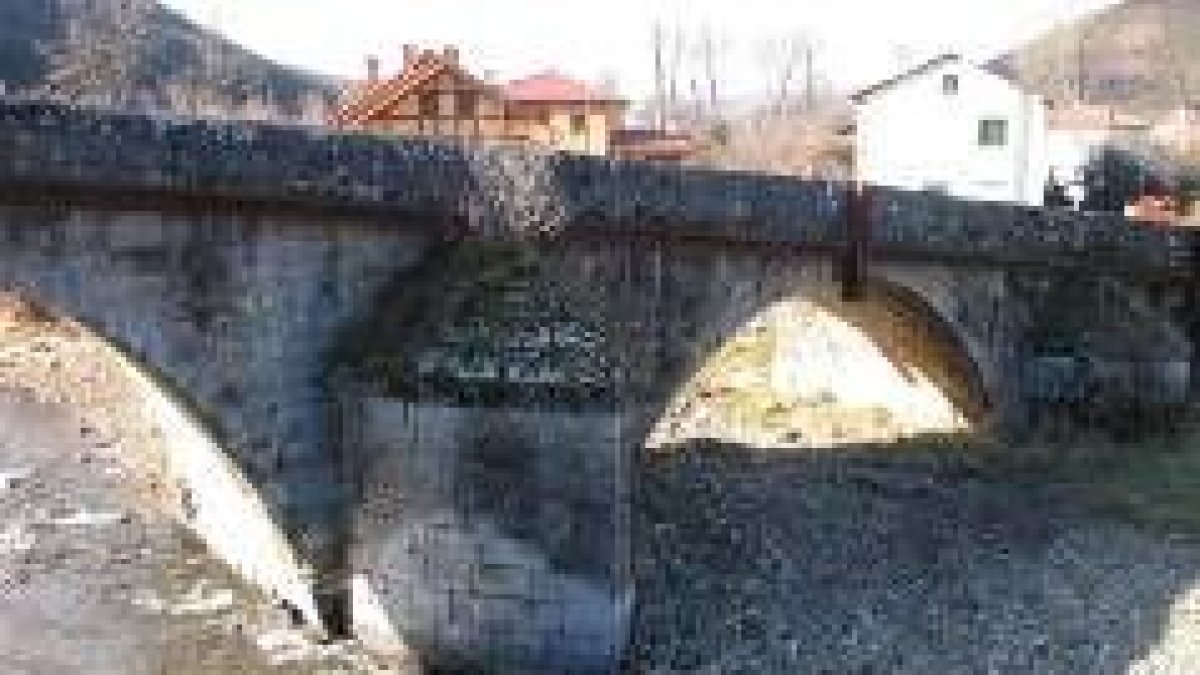 El viejo puente de Boca de Huérgano que será rehabilitado