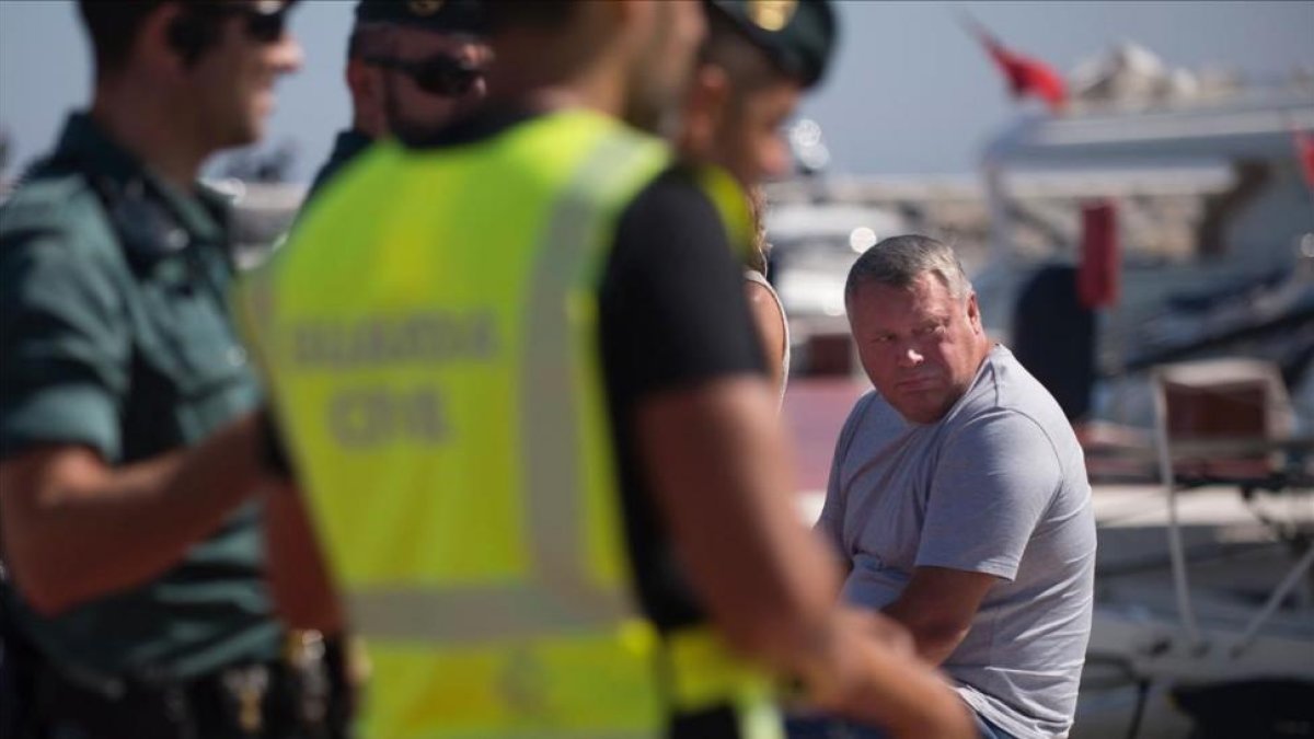 Uno de los detenidos por la Guardia Civil en Marbella.