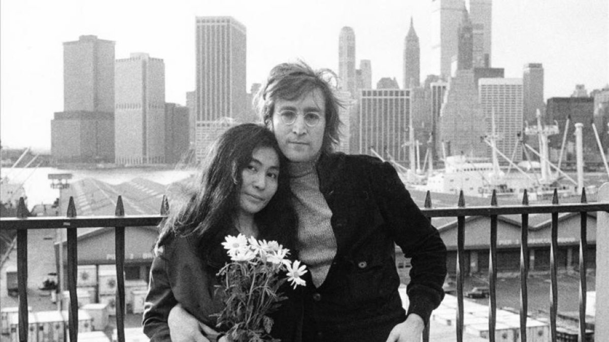 John Lennon y Yoko Ono, en Nueva York, donde el exbeatle fue abatido por un fan perturbado.