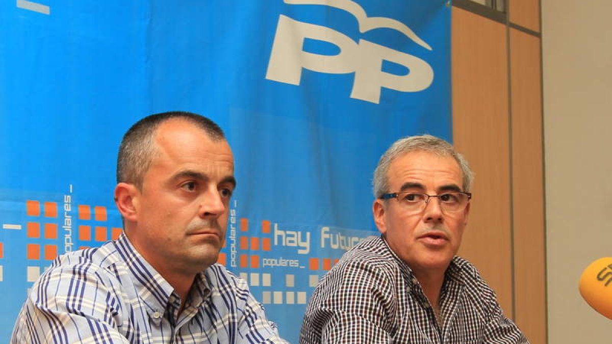 Moreno y Fierro, presidente en funciones del PP local.
