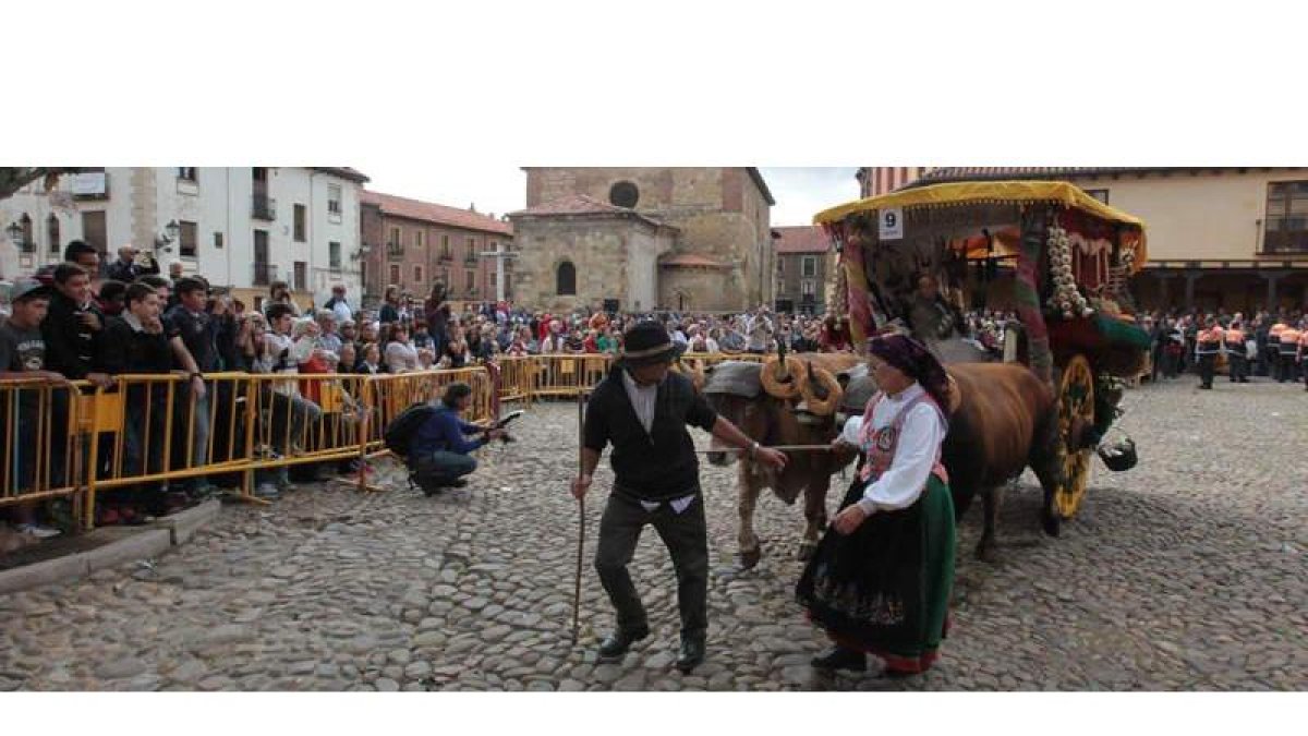 Uno de los carros engalanados el día de San Froilán, que está considerado el máximo exponente de las tradiciones leonesas.