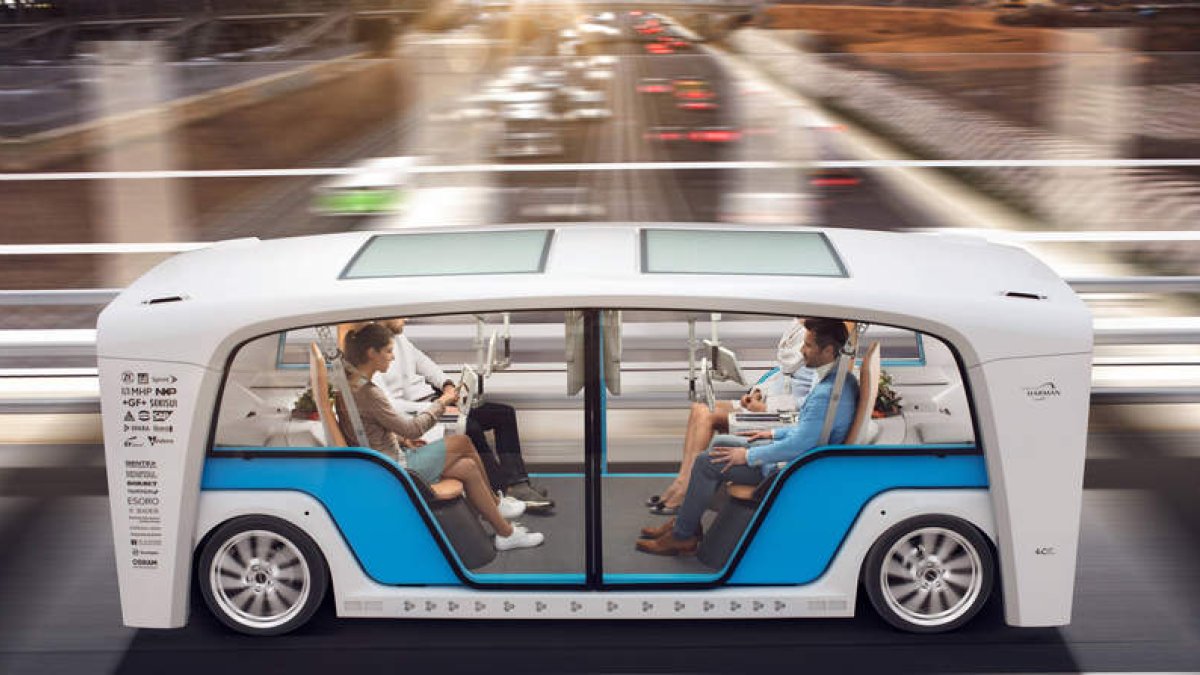 Imagen virtual de un modelo de vehículo autónomo en el que varias personas comparten el mismo destino. DL