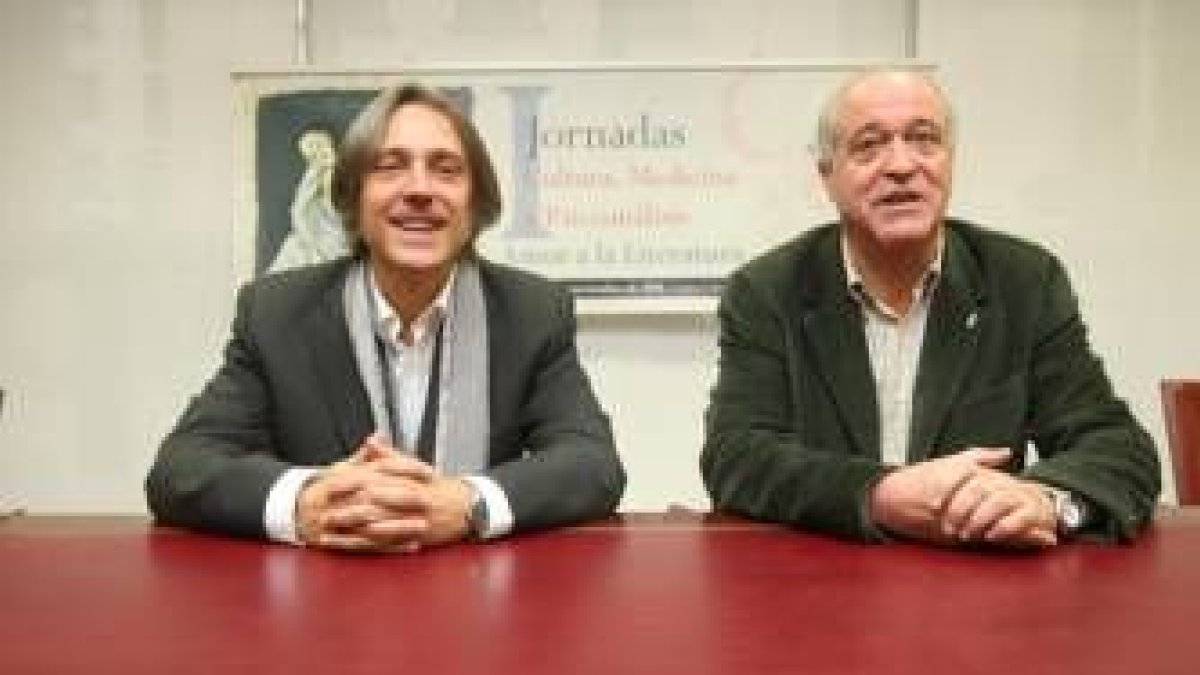 Luis Salvador López Herrero y Alfonso García, ayer, en la presentación de las jornadas