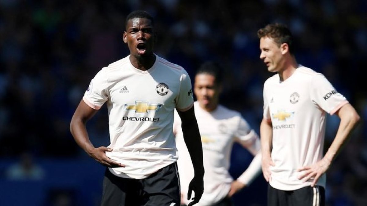 Pogba, desesperado con la goleada sufrida ante el Everton.