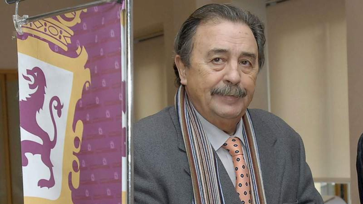 El presidente de la Federación, Juan de Dios Román, mantiene su disposición a negociar con el nuevo equipo de gobierno en León.